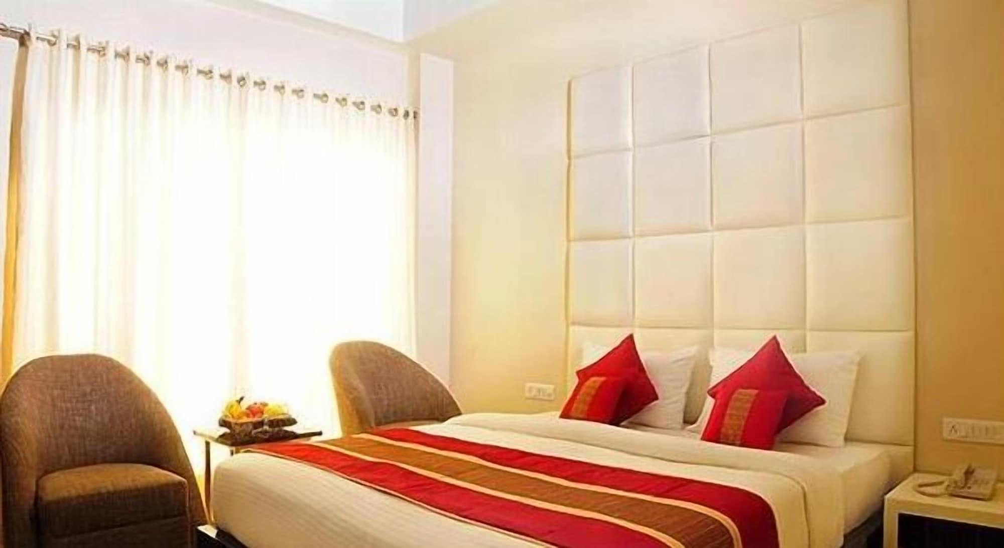 Hotel Gulnar New Delhi Extérieur photo