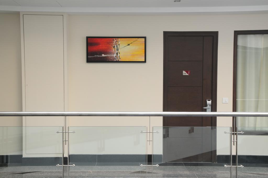 Hotel Gulnar New Delhi Extérieur photo