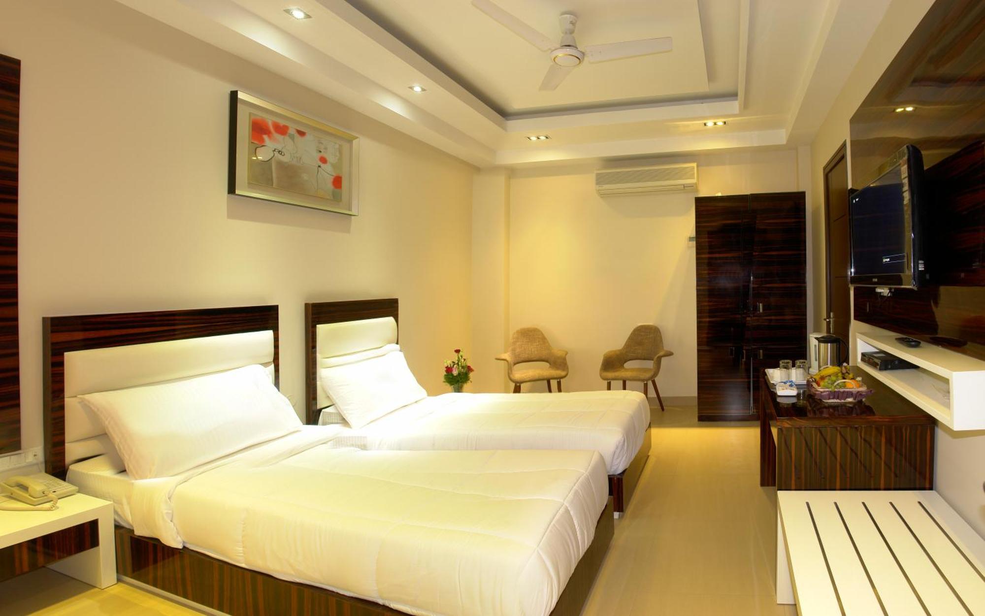 Hotel Gulnar New Delhi Extérieur photo